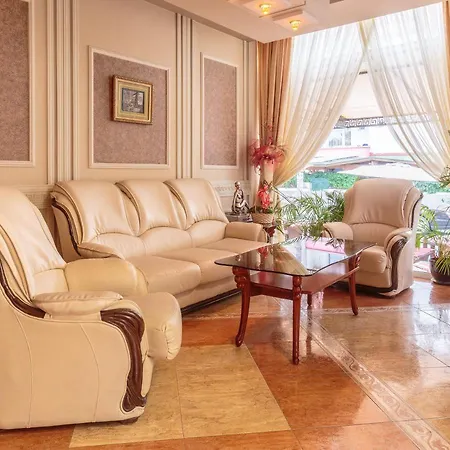 Семеен Хотел Империал Hotel