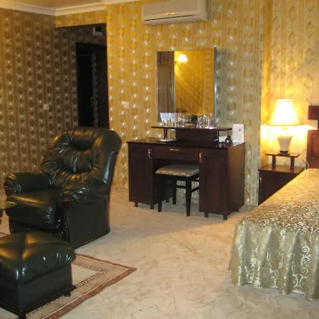 семеен империал Hotel 2*