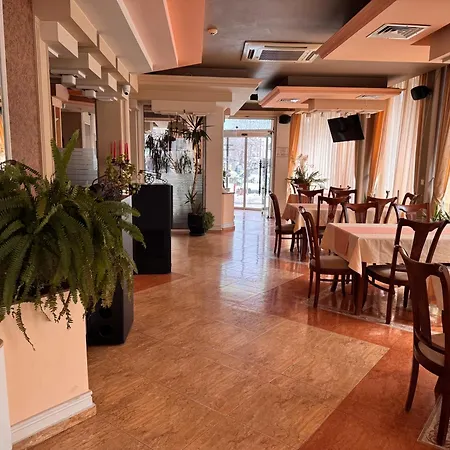 Hotel семеен империал Primorsko