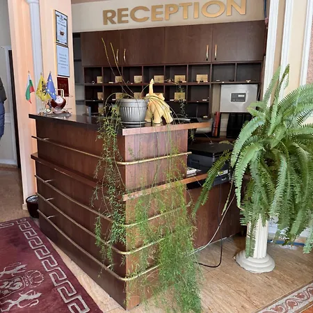 Hotel Семеен Хотел Империал 2*